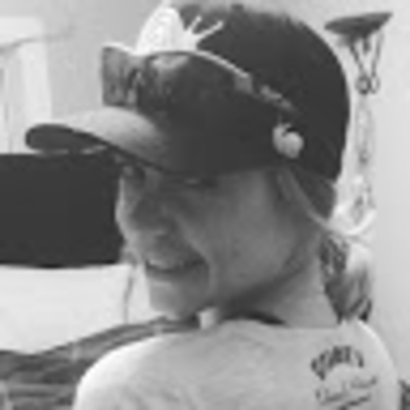 Meet your Posher, Rachel - Picture 1 of 1